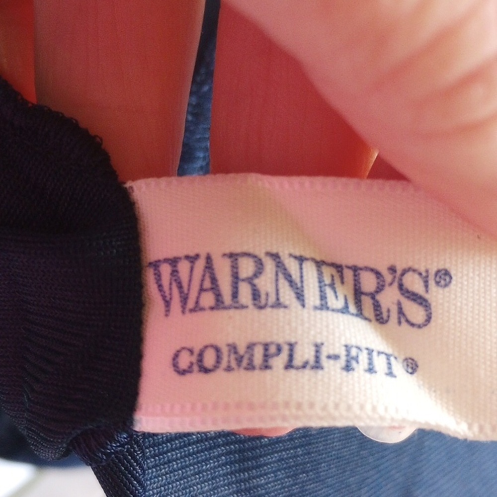 Warner's Compli-Fit Navy Blue Nylon & Lace Slip w/ Adjustable Straps, 32A - Picture 5 of 6
